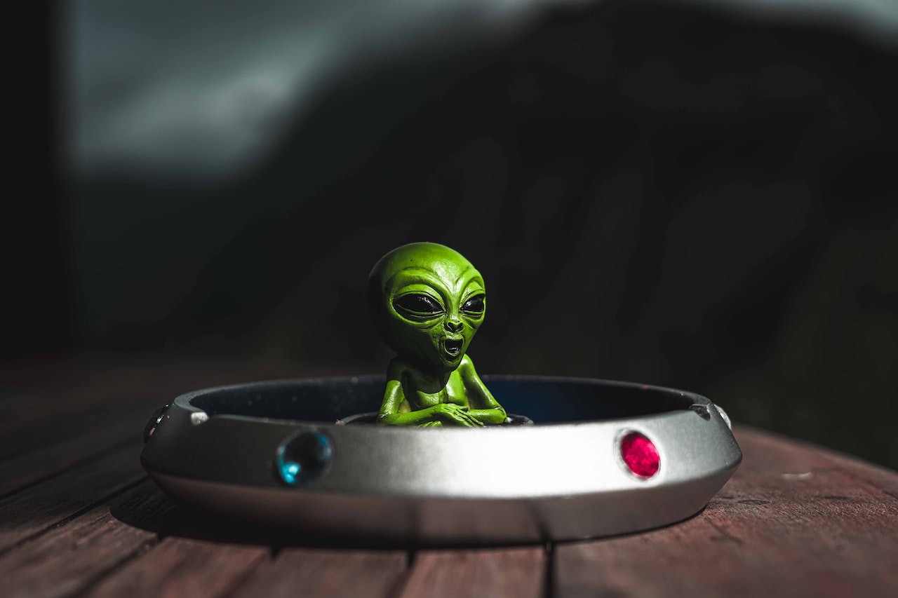 Alien Tema